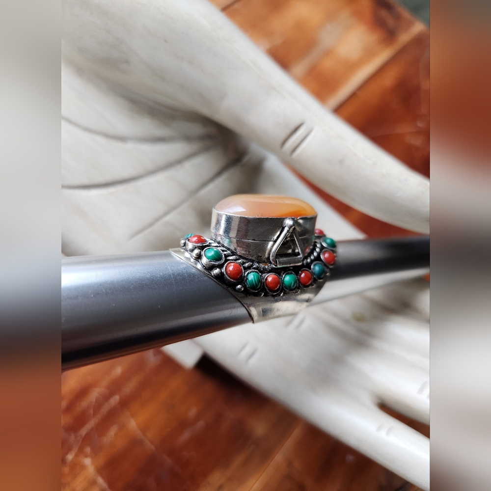 💍New Boutique Item! Agate, Malachite and Coral Gemstone "Poison" Ring💍 - Picture 11 of 15
